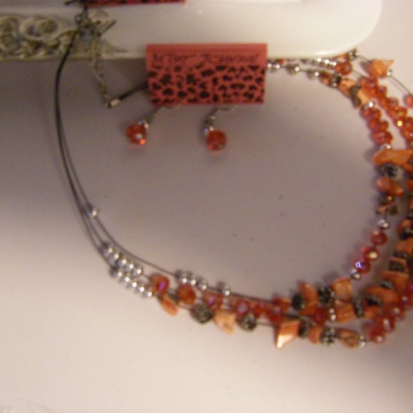 Betsey Johnson Fashion Jewelry Beaded Necklace & Earring 2 Piece Set NEW - Picture 3 of 8